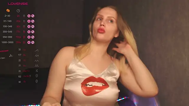 nutcrew online show from October 2025 08:27:02 PM