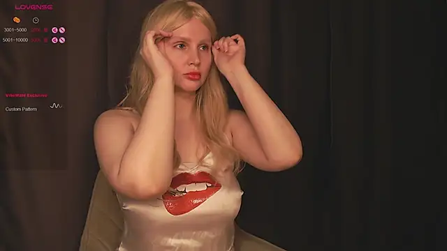 Snapshot of nutcrew chatting on March 2026 09:21:02 PM nutcrew online show from March 2026 09:21:02 PM