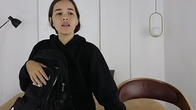 sexychanell 18 online show from December 2025 01:07:01 PM