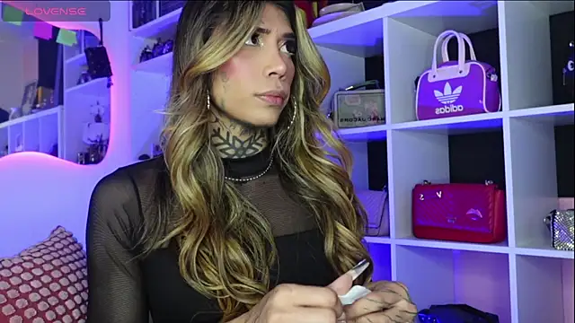 Snapshot of caroline_cossei chatting on March 2025 10:36:02 PM caroline cossei online show from March 2025 10:36:02 PM