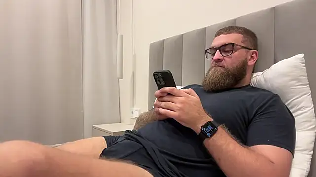 Bear bear  online show from November 2025 11:31:02 AM