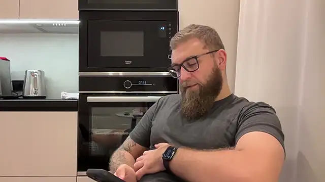 Bear bear  online show from December 2025 02:01:02 PM