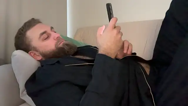 Bear bear  online show from February 2026 02:37:02 PM