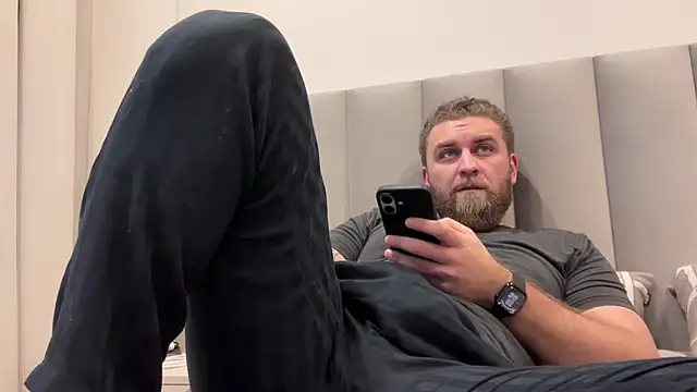 Snapshot of Bear_bear_ chatting on March 2026 03:06:01 PM Bear bear online show from March 2026 03:06:01 PM