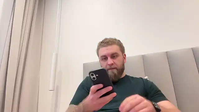 Snapshot of Bear_bear_ chatting on March 2026 02:12:02 PM Bear bear online show from March 2026 02:12:02 PM