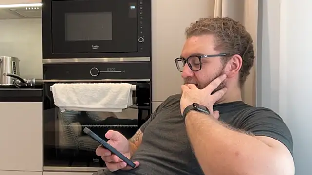 Snapshot of Bear_bear_ chatting on April 2026 09:37:01 AM Bear bear online show from April 2026 09:37:01 AM