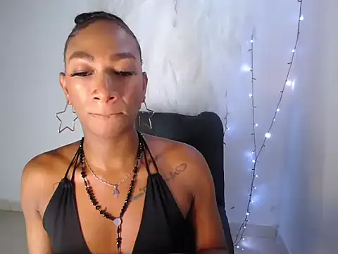 Snapshot of samy_doll chatting on April 2026 04:31:01 AM samy doll online show from April 2026 04:31:01 AM