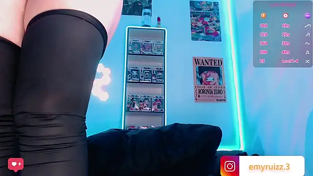 Snapshot of Emmy_Ruiz chatting on December 2024 01:42:01 AM Emmy Ruiz online show from December 2024 01:42:01 AM