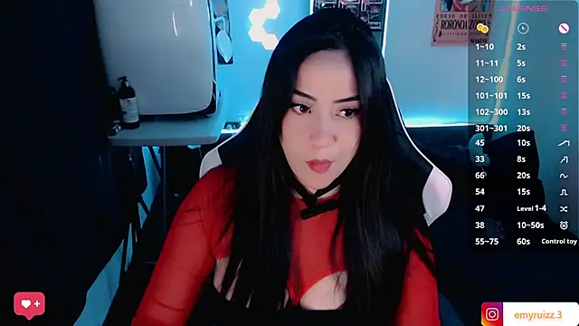 Snapshot of Emmy_Ruiz chatting on February 2025 10:22:01 PM Emmy Ruiz online show from February 2025 10:22:01 PM