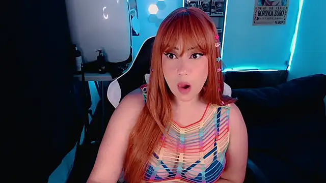 Snapshot of Emmy_Ruiz chatting on February 2025 10:42:02 PM Emmy Ruiz online show from February 2025 10:42:02 PM