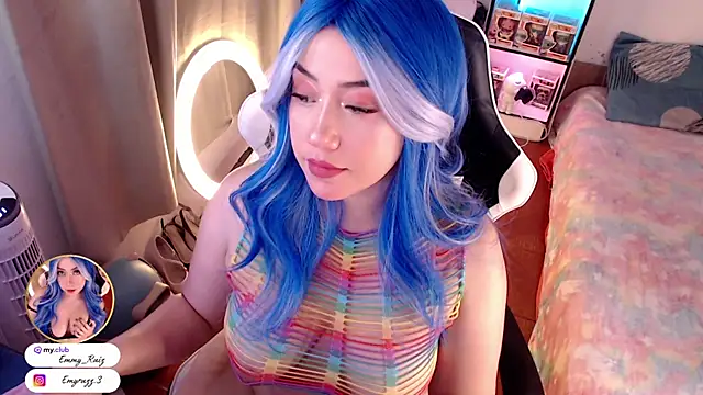 Snapshot of Emmy_Ruiz chatting on October 2025 09:45:02 PM Emmy Ruiz online show from October 2025 09:45:02 PM