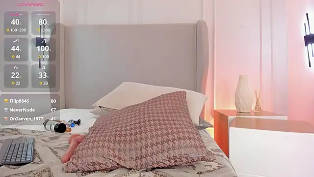 Snapshot of my_friends_mom chatting on February 2025 02:48:01 PM my friends mom online show from February 2025 02:48:01 PM