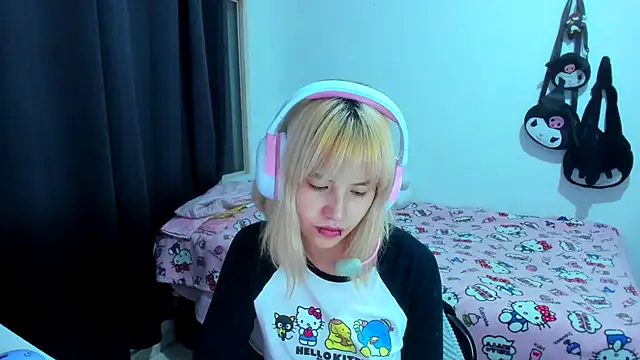 Snapshot of Akane-Mou chatting on December 2025 04:22:01 AM Akane-Mou online show from December 2025 04:22:01 AM