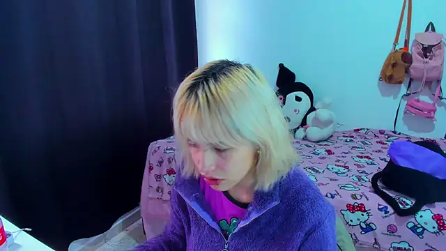 Snapshot of Akane-Mou chatting on April 2026 08:21:01 PM Akane-Mou online show from April 2026 08:21:01 PM