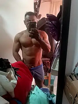 Snapshot of ivandignity chatting on September 2025 10:45:02 PM ivandignity online show from September 2025 10:45:02 PM