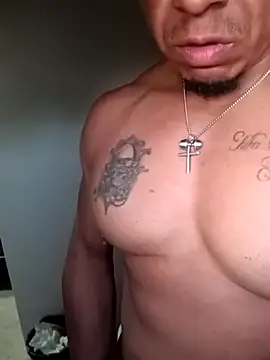 Snapshot of ivandignity chatting on November 2025 11:47:01 PM ivandignity online show from November 2025 11:47:01 PM