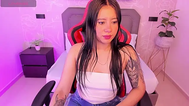 Snapshot of majo_rose chatting on March 2025 07:09:01 PM majo rose online show from March 2025 07:09:01 PM