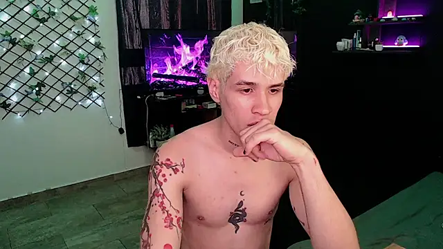 andybxby online show from January 2025 09:00:01 PM