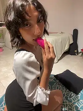 Snapshot of aurora_xoxo chatting on December 2024 05:00:01 AM aurora xoxo online show from December 2024 05:00:01 AM