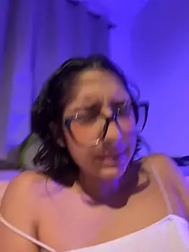 Snapshot of aurora_xoxo chatting on December 2024 10:36:02 PM aurora xoxo online show from December 2024 10:36:02 PM