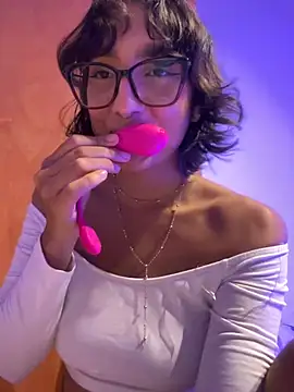 Snapshot of aurora_xoxo chatting on January 2025 04:47:01 AM aurora xoxo online show from January 2025 04:47:01 AM