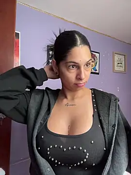 charlotte stevenss  online show from March 2026 03:18:01 PM