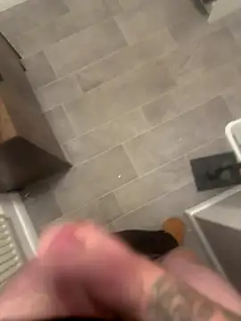 Snapshot of Averagematt1991 chatting on November 2025 04:50:01 PM Averagematt1991 online show from November 2025 04:50:01 PM