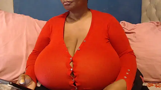 Snapshot of CUTEFIRMMELONSS chatting on October 2025 09:38:02 AM CUTEFIRMMELONSS online show from October 2025 09:38:02 AM