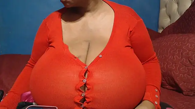 CUTEFIRMMELONSS online show from April 2026 03:43:02 AM