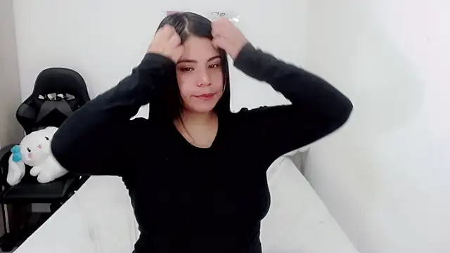 Snapshot of Youlittlepervertt_ chatting on February 2025 06:22:02 PM Youlittlepervertt online show from February 2025 06:22:02 PM