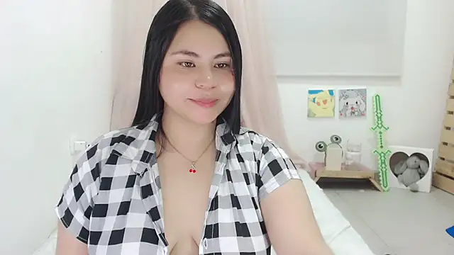 Snapshot of Youlittlepervertt_ chatting on November 2025 11:26:01 PM Youlittlepervertt online show from November 2025 11:26:01 PM