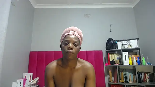 Snapshot of Shaniko89 chatting on November 2025 06:14:02 AM Shaniko89 online show from November 2025 06:14:02 AM