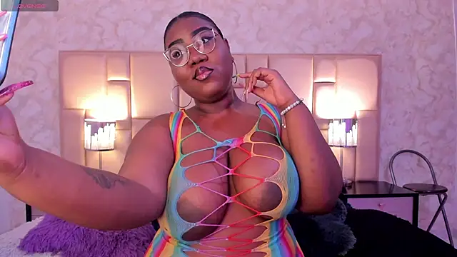 Darnellqueen online show from January 2025 04:30:01 AM
