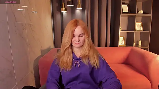 Snapshot of SaraSubtlety chatting on December 2025 01:42:01 PM SaraSubtlety online show from December 2025 01:42:01 PM