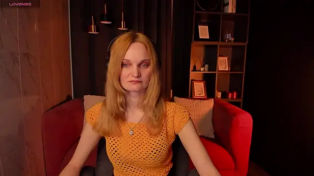 Snapshot of SaraSubtlety chatting on March 2026 01:39:01 PM SaraSubtlety online show from March 2026 01:39:01 PM