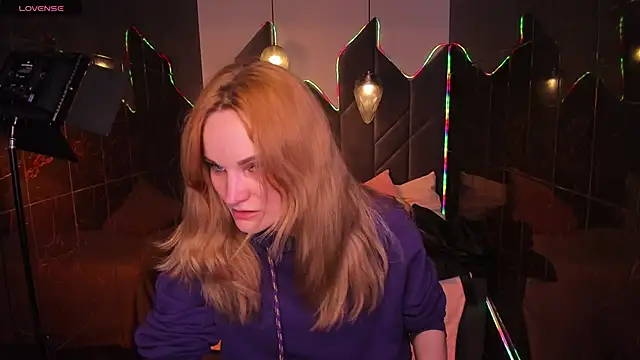 Snapshot of SaraSubtlety chatting on March 2026 01:27:01 PM SaraSubtlety online show from March 2026 01:27:01 PM