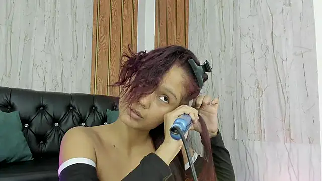 MarianaManzur online show from November 2025 07:46:02 PM