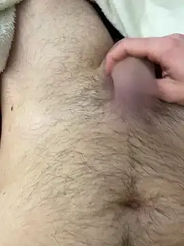 Snapshot of Pascutt chatting on April 2026 10:07:01 PM Pascutt online show from April 2026 10:07:01 PM