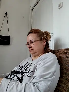 Snapshot of She-devilx chatting on April 2026 12:22:01 PM She-devilx online show from April 2026 12:22:01 PM