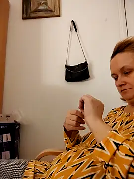 Snapshot of She-devilx chatting on April 2026 09:05:01 PM She-devilx online show from April 2026 09:05:01 PM