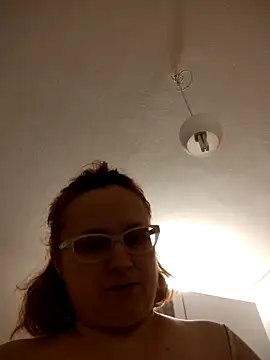 Snapshot of She-devilx chatting on May 2026 10:15:02 PM She-devilx online show from May 2026 10:15:02 PM