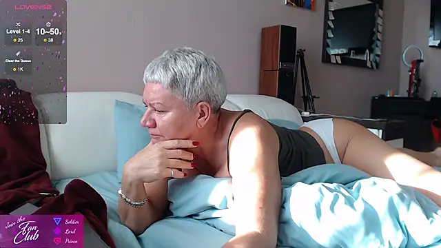 roxana brooks online show from October 2025 06:55:01 AM