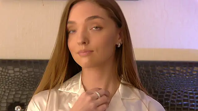 VirginieCruz online show from March 2025 09:18:02 AM