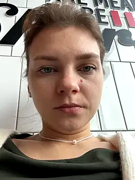 Snapshot of ValenciaShock chatting on October 2025 06:37:02 AM ValenciaShock online show from October 2025 06:37:02 AM