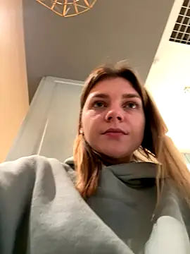 Snapshot of ValenciaShock chatting on November 2025 06:47:01 AM ValenciaShock online show from November 2025 06:47:01 AM