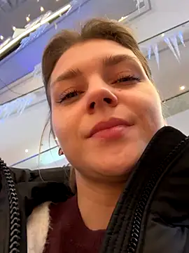 Snapshot of ValenciaShock chatting on November 2025 06:50:01 AM ValenciaShock online show from November 2025 06:50:01 AM