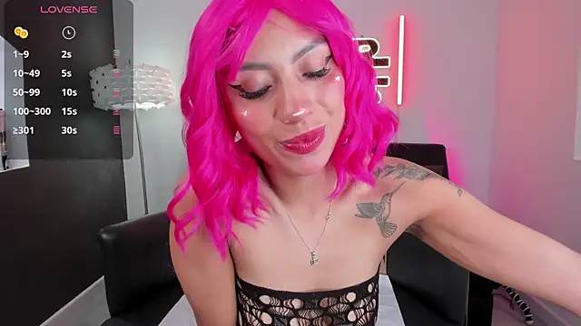 Snapshot of miss_sweett chatting on May 2026 06:01:01 PM miss sweett online show from May 2026 06:01:01 PM