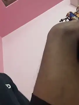 yo19boy online show from February 2026 06:48:02 AM