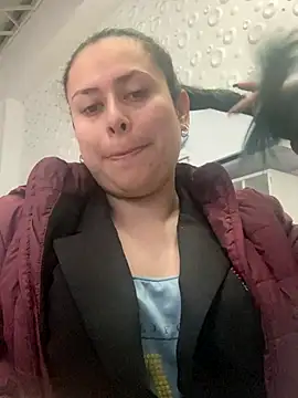 Snapshot of adriluna chatting on September 2025 10:20:01 PM adriluna online show from September 2025 10:20:01 PM