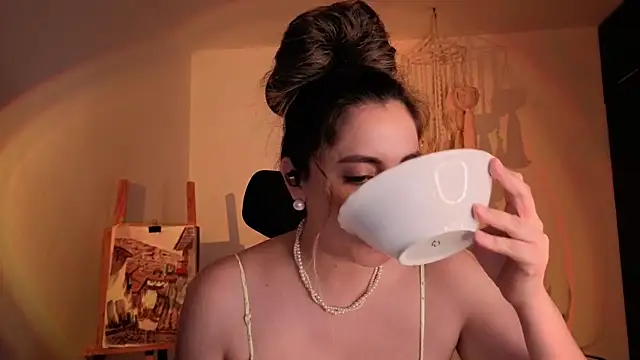 Mala Bad online show from November 2025 03:45:01 PM